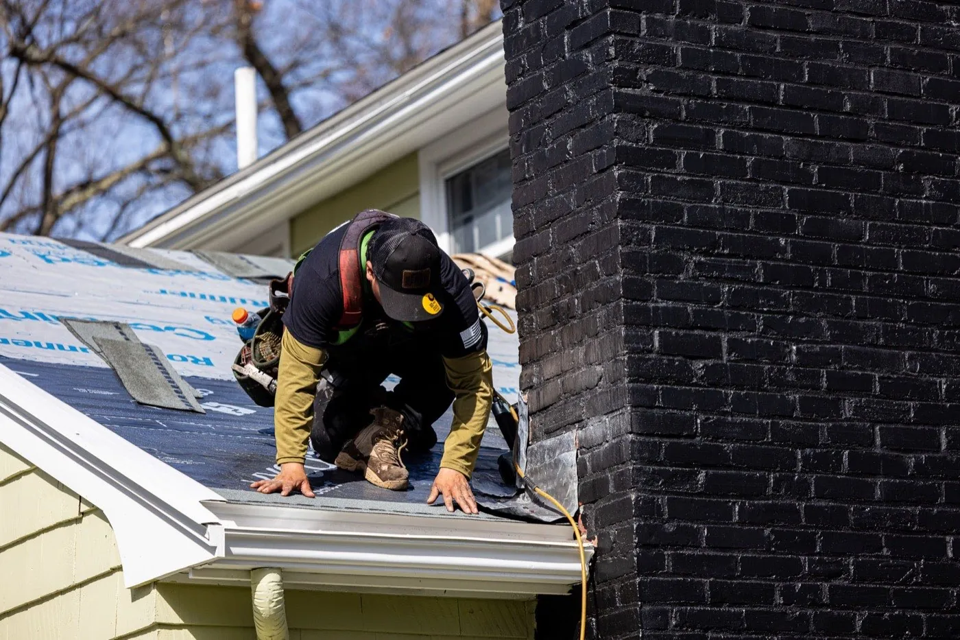 New CertainTeed asphalt shingle roof installed by Senco Home Services on a home in Tewksbury, MA